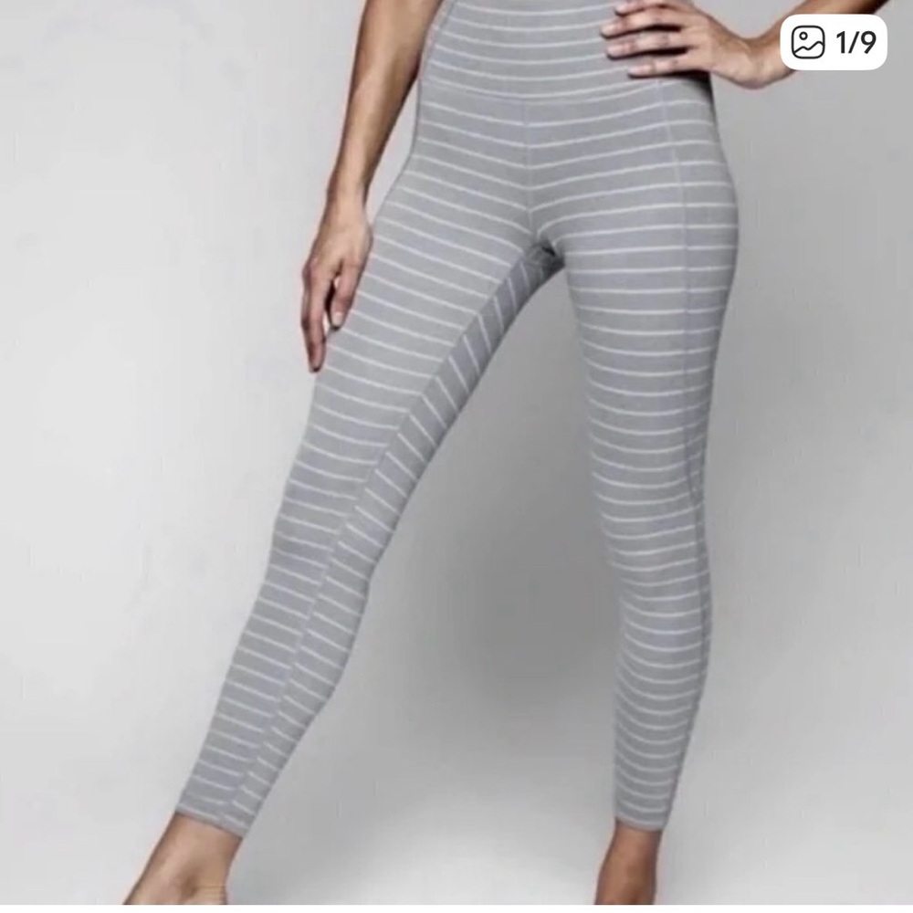 Athleta‎ XS salutation 7/8 tight striped leggings high waisted